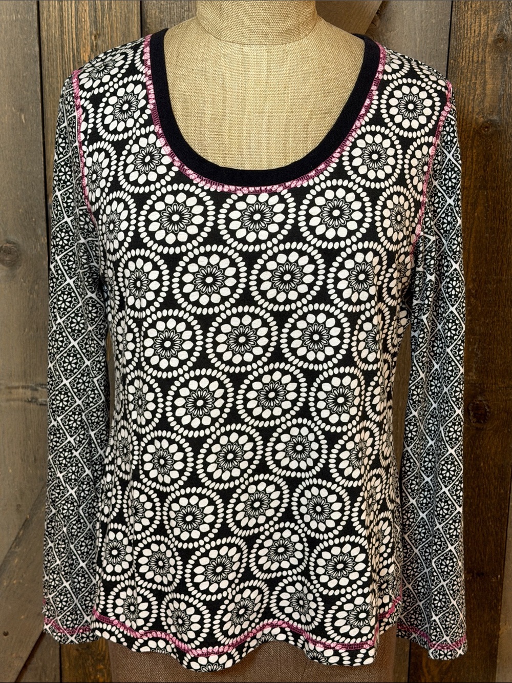 prAna Y2K Black White Floral Medallion Print Long Sleeve Boho Casual Top Large